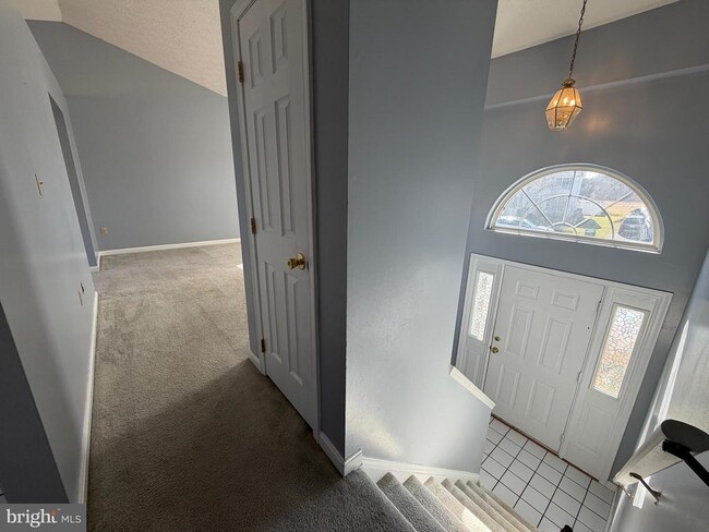 Building Photo - 104 New Kent Ct