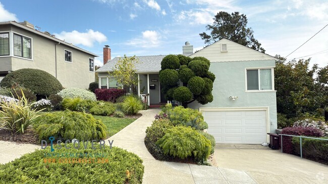 Building Photo - Attractive Mid-Century Modern Dimond Distr... Rental