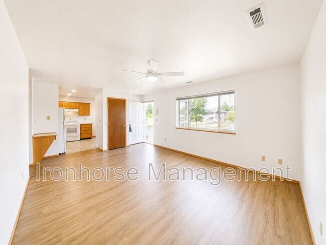 8 Michael Grove Ave Unit 14 Michael Grove