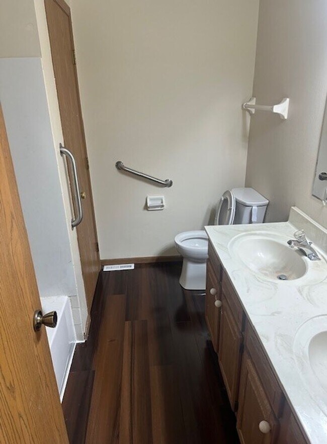 Photo - 93-95-95 Keene Dr Unit 95