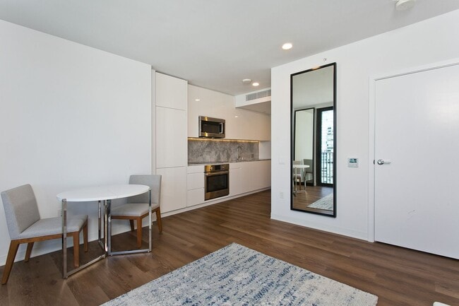 Photo - A'ali'i 2516 - Furnished Studio