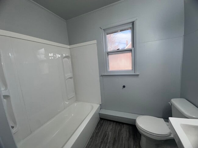 Photo - 1217 Williams-E