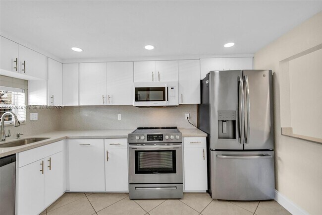 Photo - 681 S Hollybrook Dr Unit 109