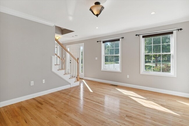 Photo - 19 Benjamin Ln