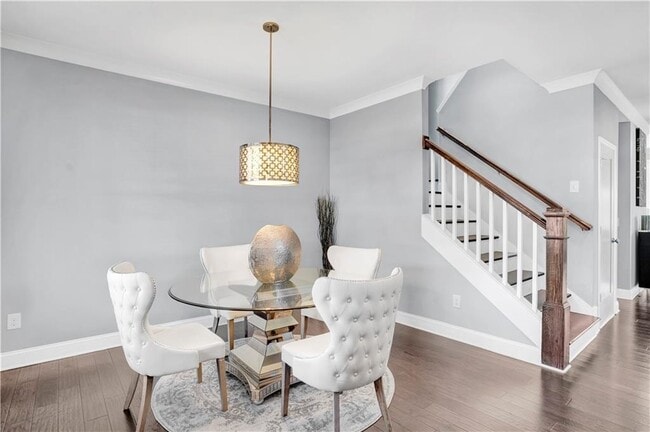 Photo - 1395 Marion St SE