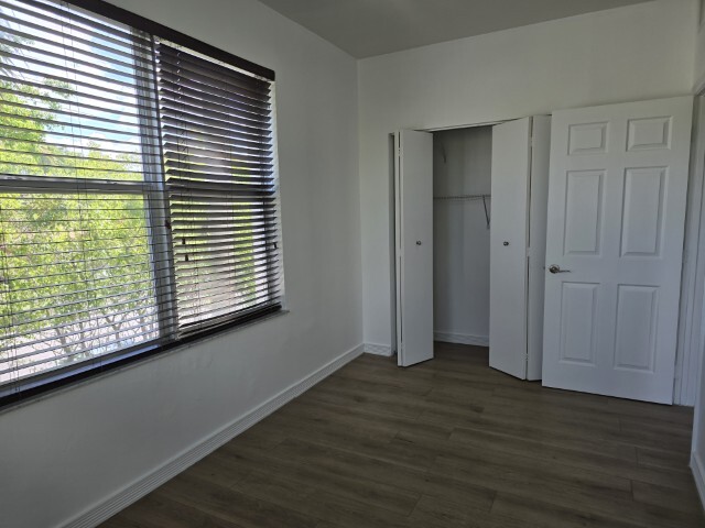 Photo - 1000 SW 12th Ct Unit 3