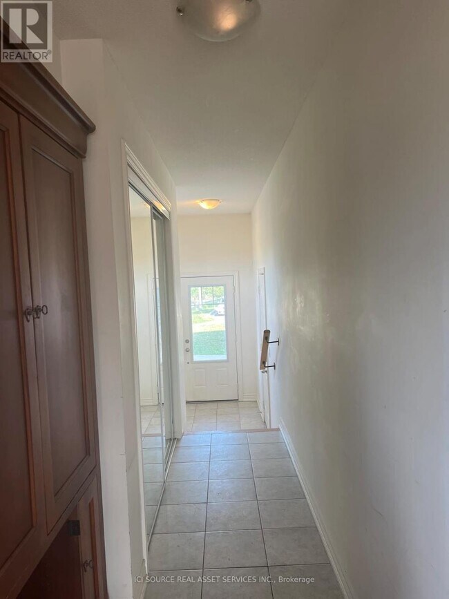 Photo - 3836 Tufgar Cres