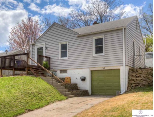 Building Photo - Charming 2 Bedroom Near Blackstone!! Rental