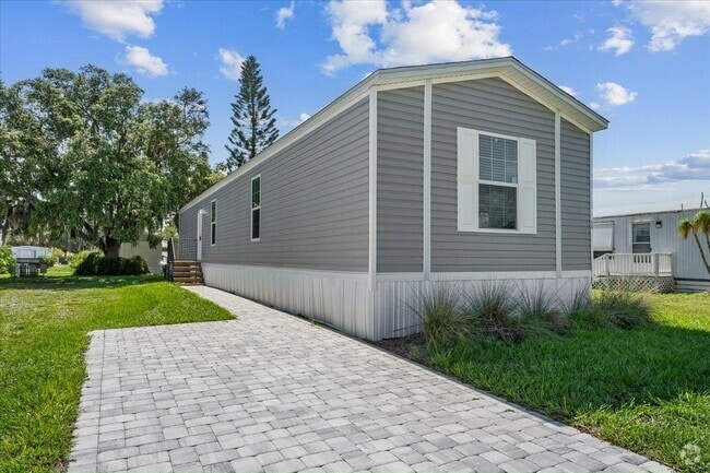 Building Photo - 1900 S Lake Reedy Blvd Rental