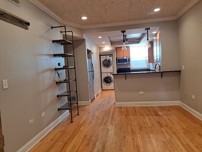 Photo - 7062 N Wolcott Ave