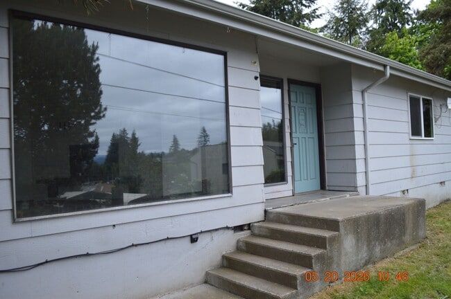 Photo - 215 SW 3rd St