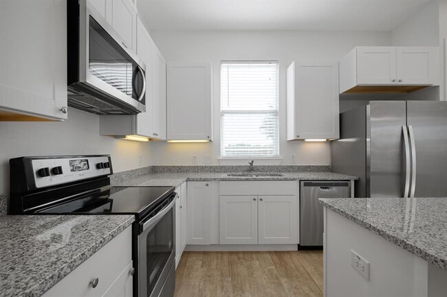 Photo - 267 Lourdes Ct Unit B