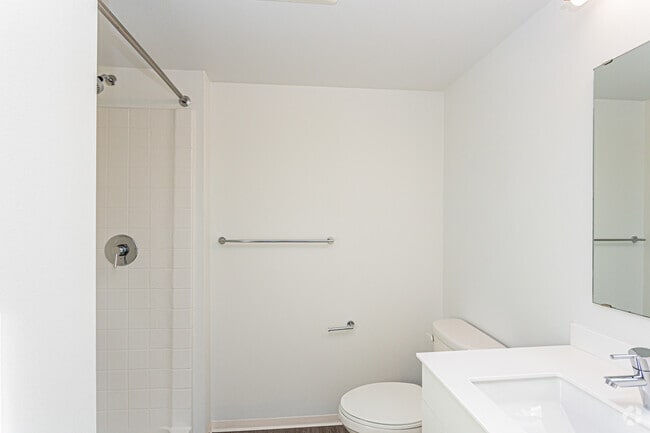 STUDIO - 328SF