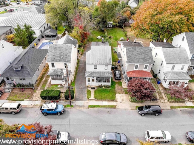 Building Photo - 15 N Brewer Ave Unit B Rental