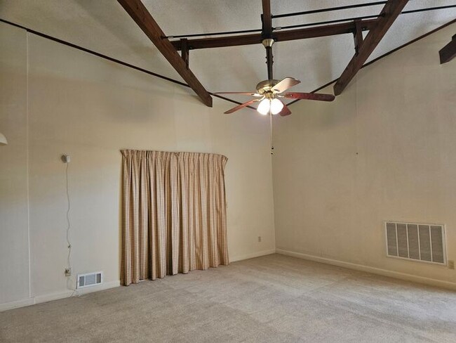 Photo - 117 Autumn Ln