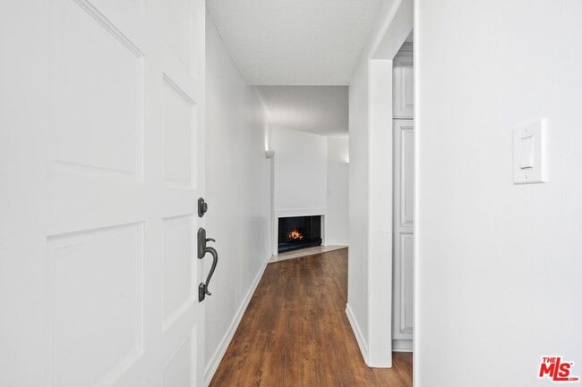 Photo - 1951 Malcolm Ave Unit 206