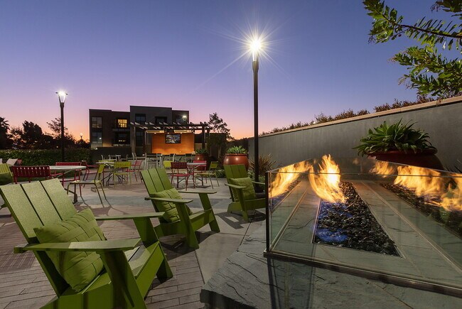 Photo - 777 Hamilton