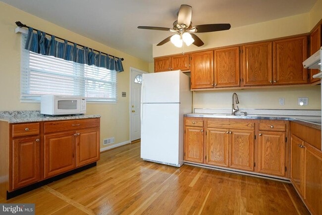 Photo - 2017 N Cameron St