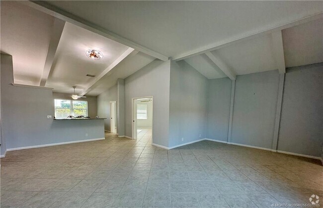 Building Photo - 2361 SW Starling Dr Rental