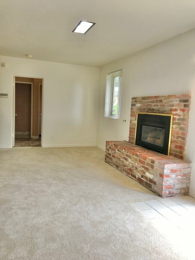 Photo - 1398 Hillcrest Blvd Unidad IN-LAW