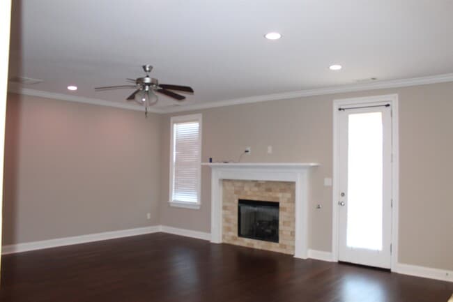 Photo - 148 Nugget Ln