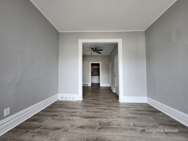 Photo - 7636 S Drexel Ave Unit 2