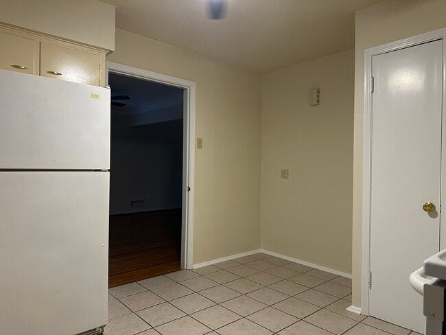 Photo - 2128 Collinway St Unit #4