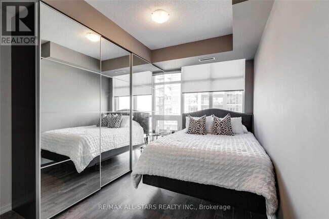 Photo - 75 E Liberty St Unit 1901