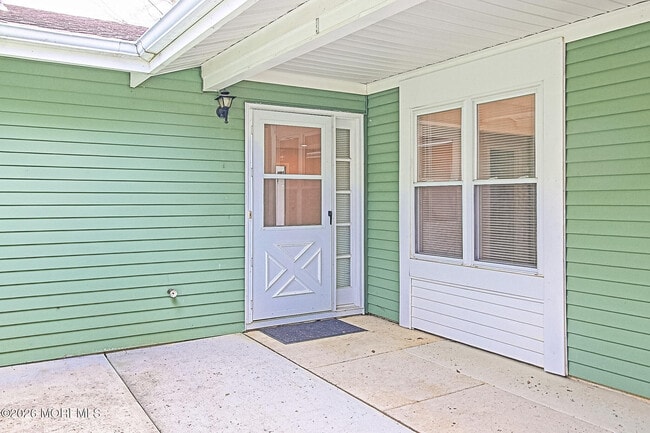 Photo - 332B Quinton Dr