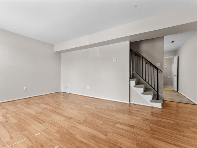 Photo - 411 Roxana Rd