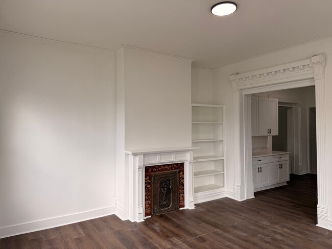 274 S Main St