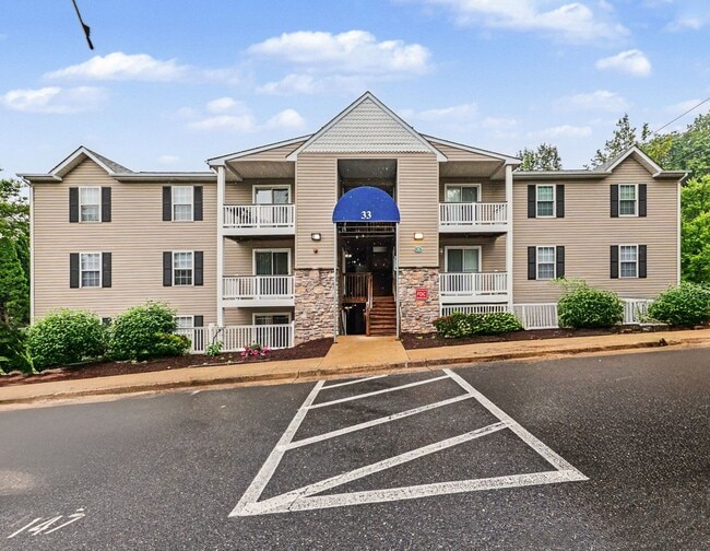 Building Photo - 33 Fern Oak Cir Unit 103