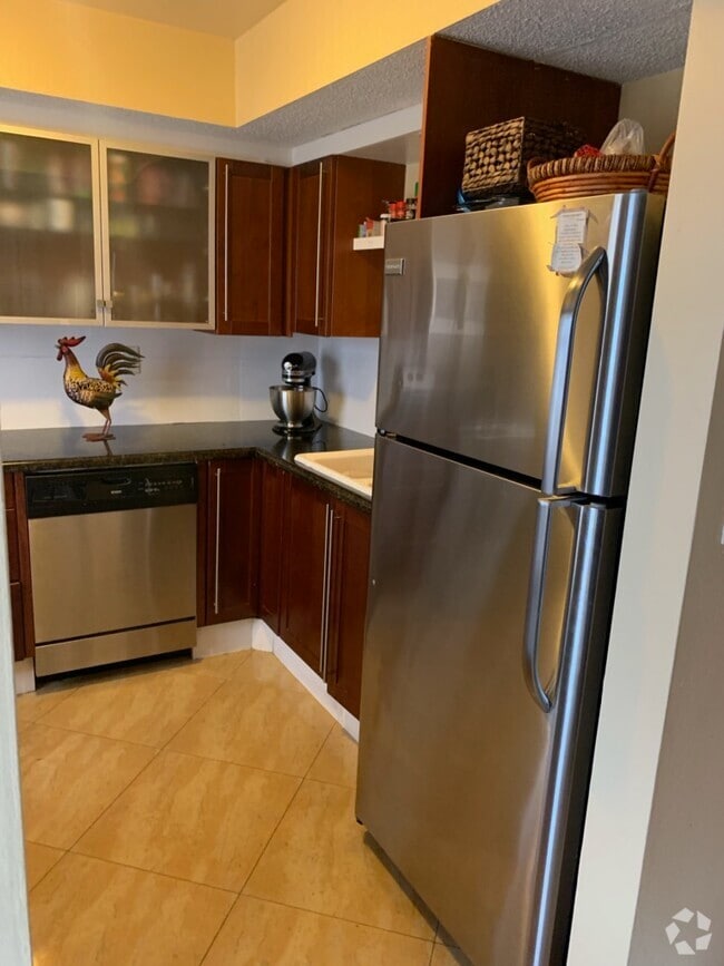 Building Photo - 9272 SW 3rd St Unit 410 Rental