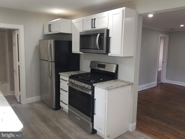 Photo - 212 Warren St