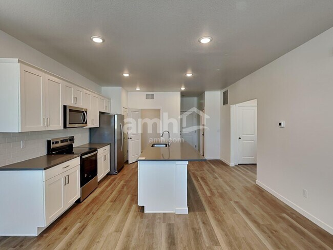 Photo - 23598 E 5th Ave