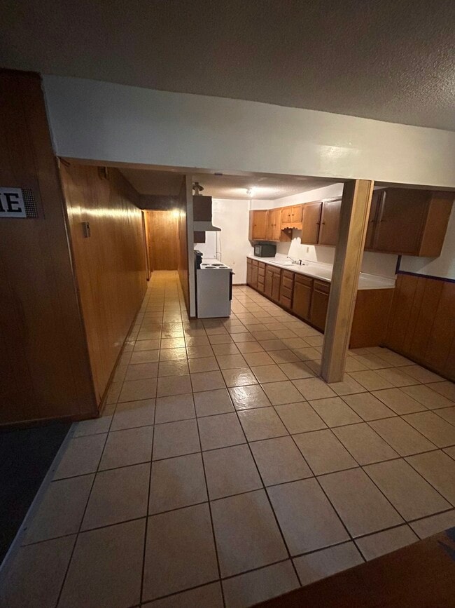 Photo - 524 Neosho St Unit Apartment 6