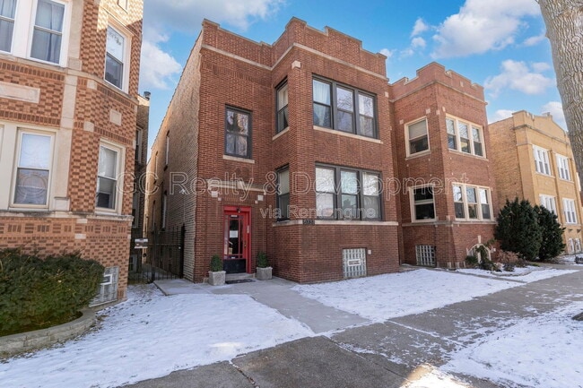 Building Photo - 5737 N Washtenaw Ave Unit 2