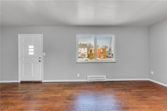 Photo - 20850 Morris Ave