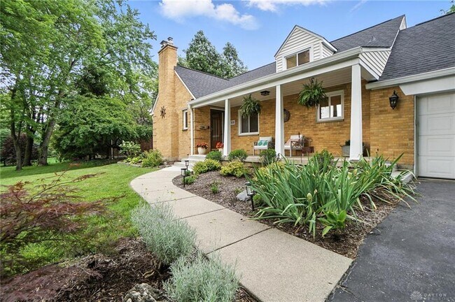 108 Napoleon Dr