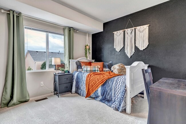 Photo - 5483 Mountain Garland Dr