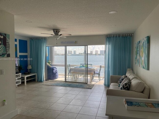 Photo - 2936 Lake Shore Dr Unit 306