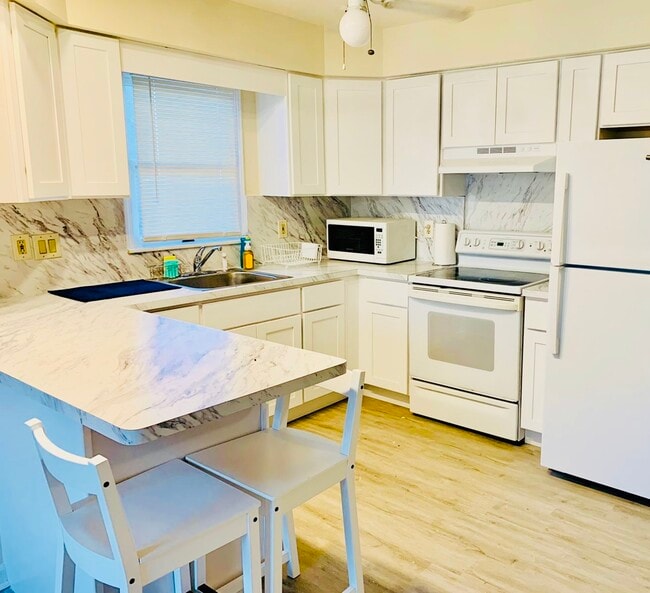 Building Photo - 113 Lincoln Ave Unit Seaside