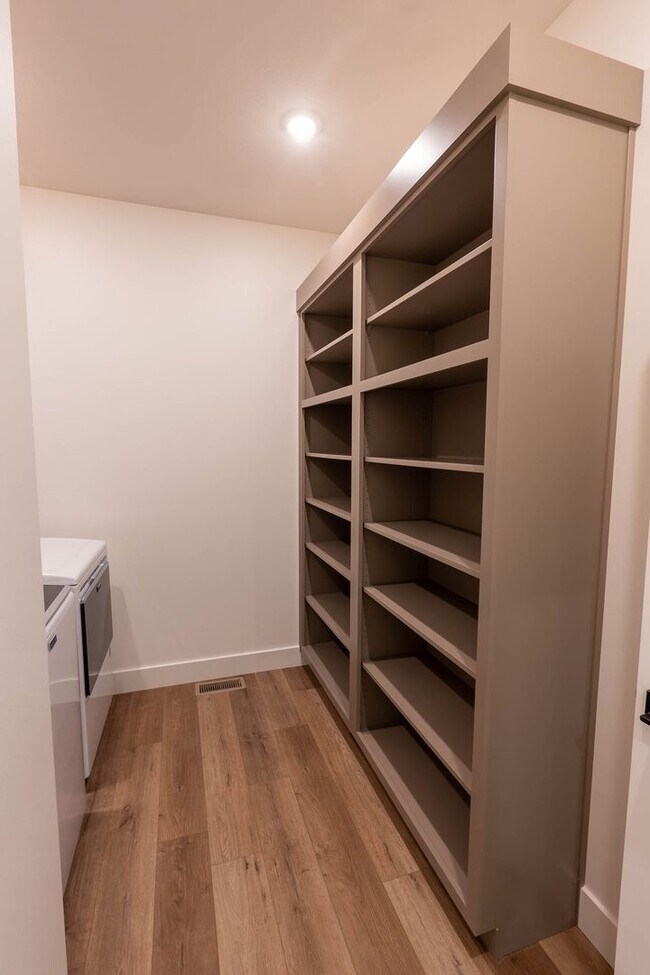 Photo - New Construction 4bd/3ba Townhouse