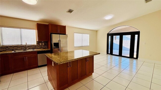 Photo - 16605 SW 90th St