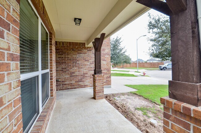 Photo - 21610 Yeaney Dr