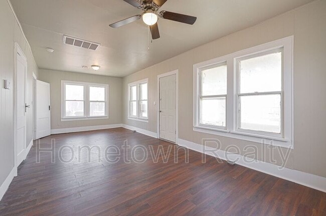 Photo - 612 SE 28th St