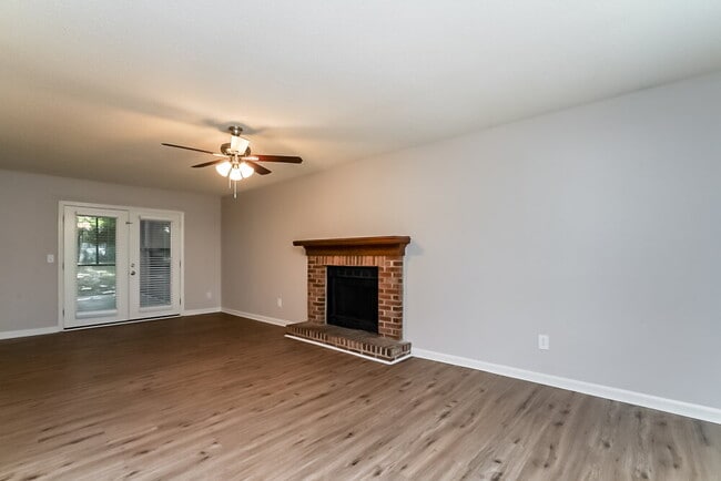 Photo - 104 Windward Dr