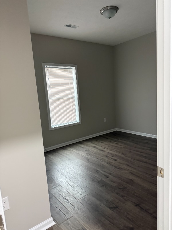 Photo - 521 E 15th St