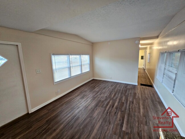 Photo - 271 C C Camp Rd