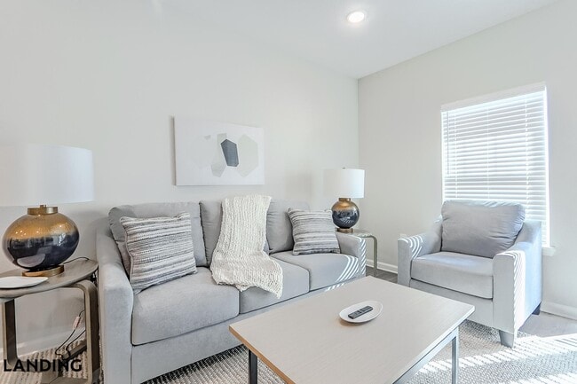 Photo - 1650 Harris Hill Rd Unidad 08-8205